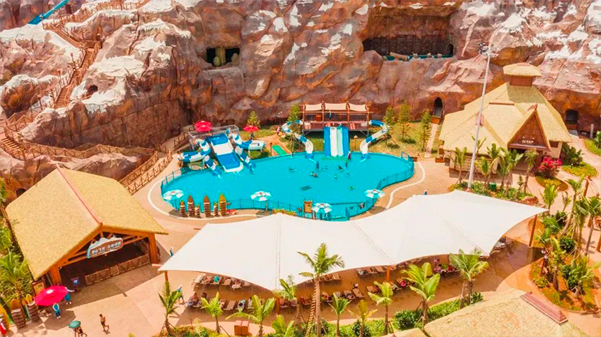 海南?；◢u水上王國仿真茅草瓦案例